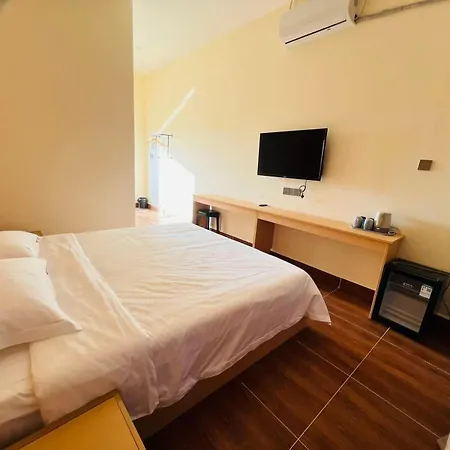 Panda Hotel-3