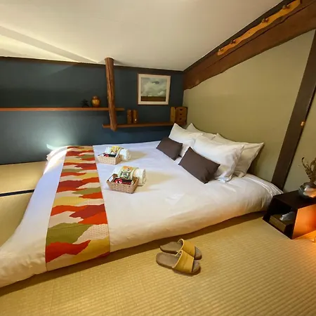 Blowhard Lodge Niseko-3