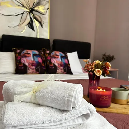 Rea Liliya - Artistic And Inviting Nook-3