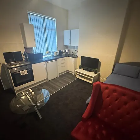 Snug Studio - Minutes Walking From Pleasure Beach - Burlington Road-3