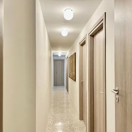 Spacious Apartment Navigli-3