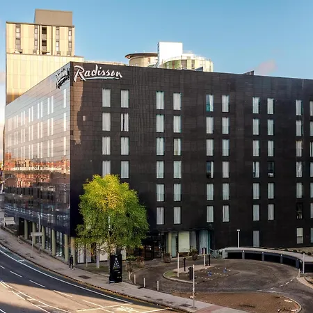 Radisson Hotel Manchester City Centre, A Verified Net Zero Hotel-3