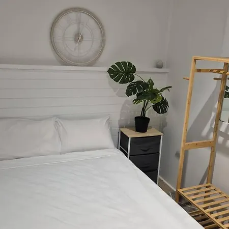 Tallow Beach Motel (Adults Only)-3