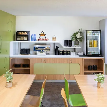 Ibis Budget Canberra-3