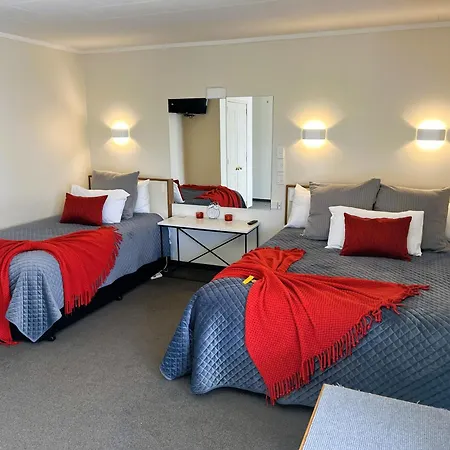 Fiordland Lakeview Motel And Apartments-3