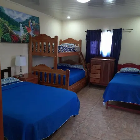 Hostal Casa Pedro Boquete-2