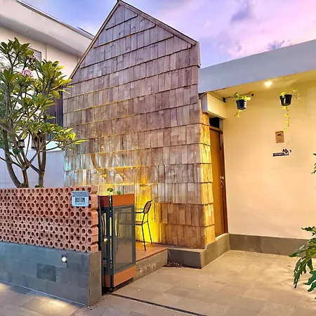 Buton Backpacker Lodge-2