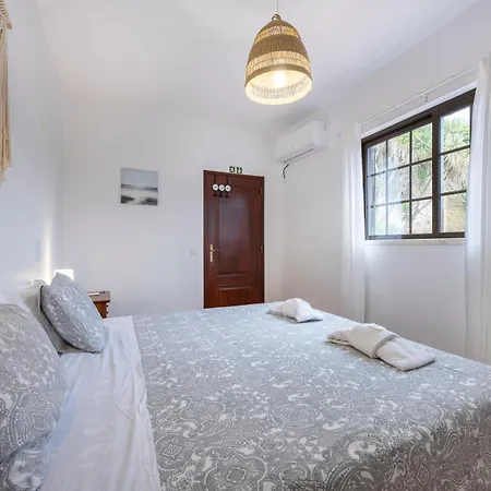 3 Marias Garden House B&B-3
