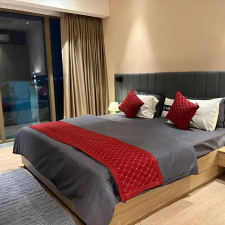 Hotel Paras Sqaue Suites - Luxurious Stay In Gurgaon-3