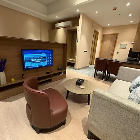 Hotel Paras Sqaue Suites - Luxurious Stay In Gurgaon-2