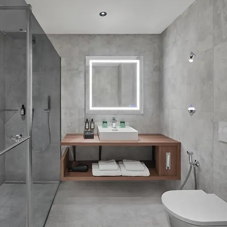 Hotel Schwarzer Adler Innsbruck-3