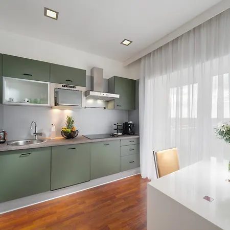 Mamaison Residence Sulekova Bratislava-3