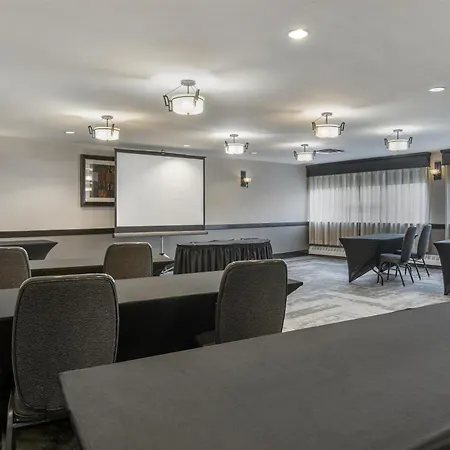 Best Western Plus Chocolate Lake Hotel - Halifax-2