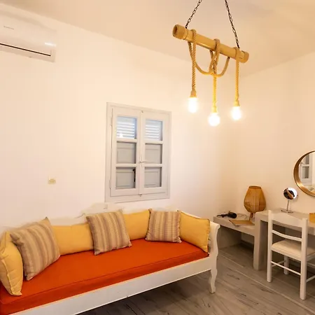 Phaos Santorini Suites-3