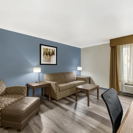 Best Western Airport Albuquerque Innsuites Hotel & Suites-2