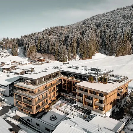 Alpenparks Hotel & Apartment Taxacher-3