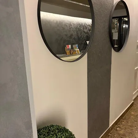 Hotel Sokak-3