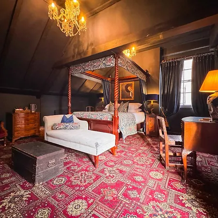 Guy Fawkes Inn-3