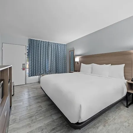 Econo Lodge Daytona Beach - Speedway-3