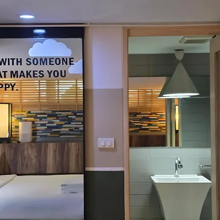 Somewhere To Escape - Hometel-3
