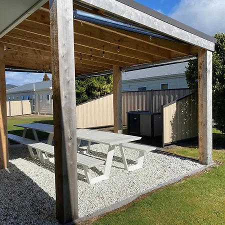 Parklands Motel & Apartments Te Anau-2