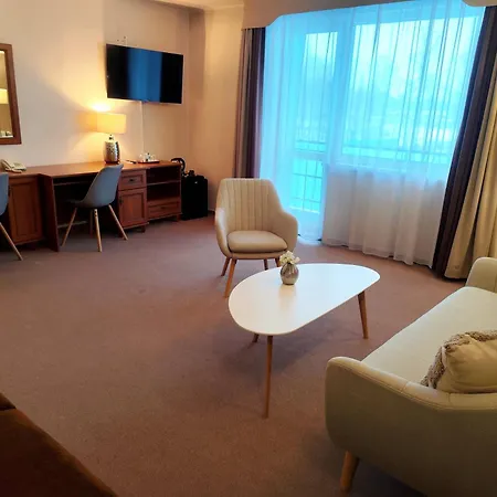 Dixon Resort & Wellness-2