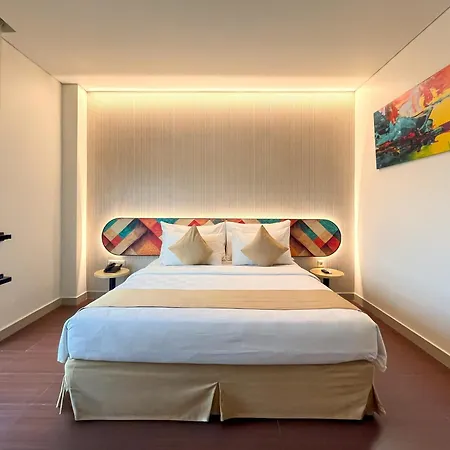 Hotel 88 Embong Malang Tunjungan Surabaya By Wh - Breakfast With The Best View On The Highest Floor And Strategic Location In The City Center-2