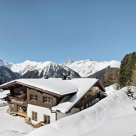 Berggasthaus Hoellensteinhuette-3