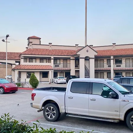 Island Suites Hobby Airport-3