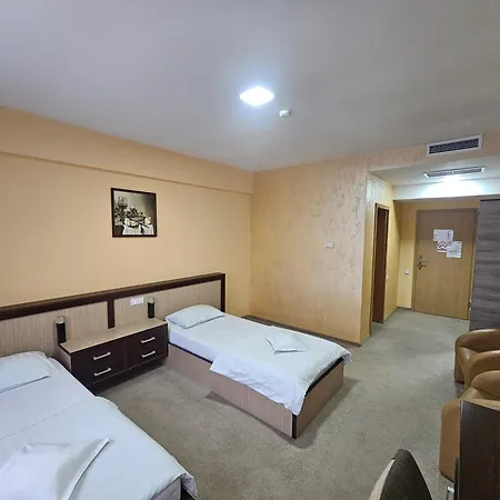 Hotel Edelweiss-2