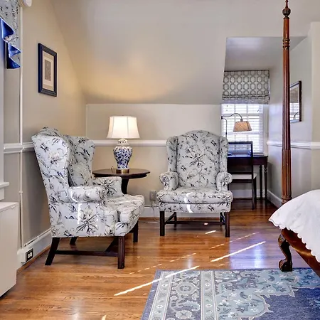 Cedars Of Williamsburg Bed & Breakfast-3