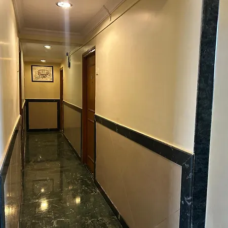 Hotel Lucky Near Nesco-2