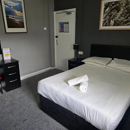 Peek-A-Booze - Budget Hotel - Adults Only-3
