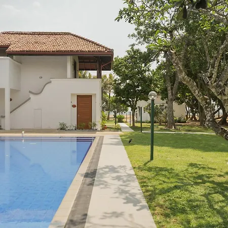 Hibiscus Beach Hotel & Villas - 10 Percent Off On All Food & Beverages-3