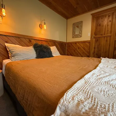 Te Anau Lakefront Backpackers-2