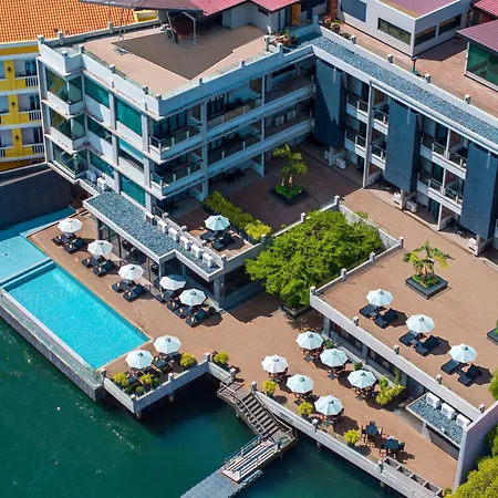 Two Seasons Coron Bayside Hotel-3