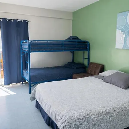 Banana Bungalow West Hollywood Hotel & Hostel-2
