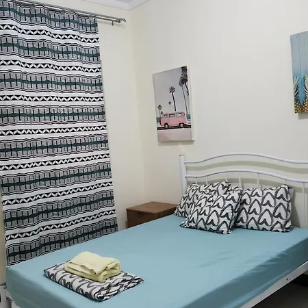 Meeting Point Hostels-Praia Kontra Reserba Falsu Di'Nigeria-3