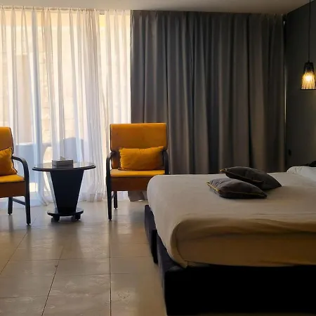 O Beach Hotel & Resort-2