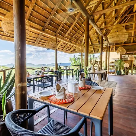 Buffalo Ridge Safari Lodge-2