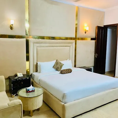 Royal Luxus Guest House-2