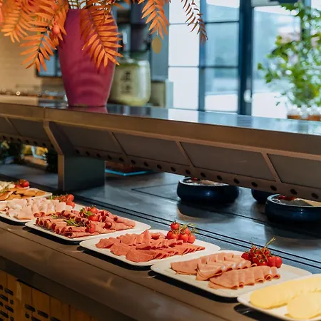 Corendon Amsterdam Schiphol Airport, A Tribute Portfolio Hotel-3
