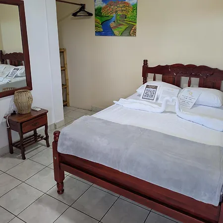 Chale'S House Hotel-3