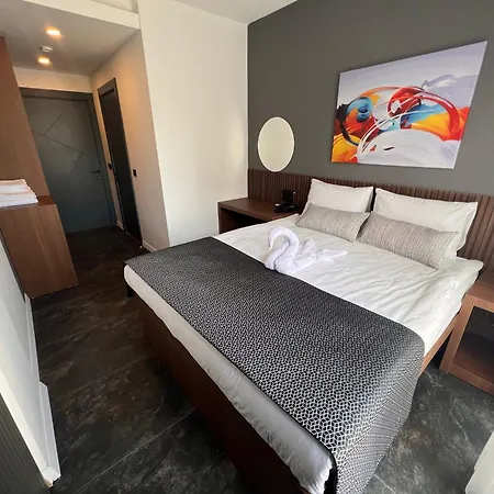 Wolf Of The City Hotel & Spa-2