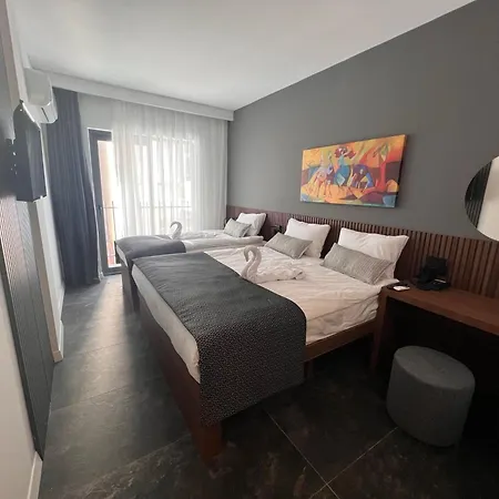 Wolf Of The City Hotel & Spa-3