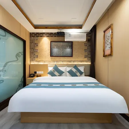 The East Hotel-2