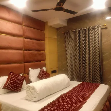 Del Fox Hotel At New Delhi Central Delhi - Just 5 Minute Away From Vfs Sivaji Stadium Metro Station-2