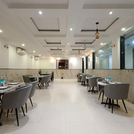 Hotel Tark Plaza New Delhi-2