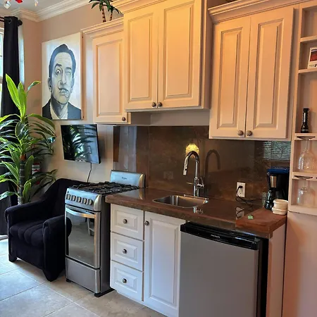 Caye Caulker Boutique Guesthouse 3-3