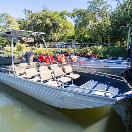 Shakawe River Lodge-2
